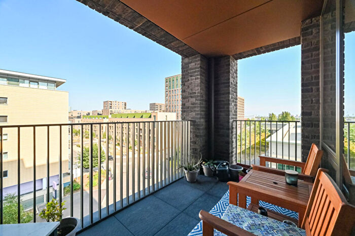 2 Bedroom Flat For Sale In Shackleton Way, Gallions Reach, London, E16