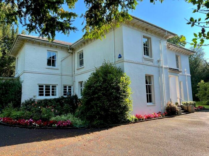 6 Bedroom Detached House For Sale In Birmingham Road, Hagley, DY9