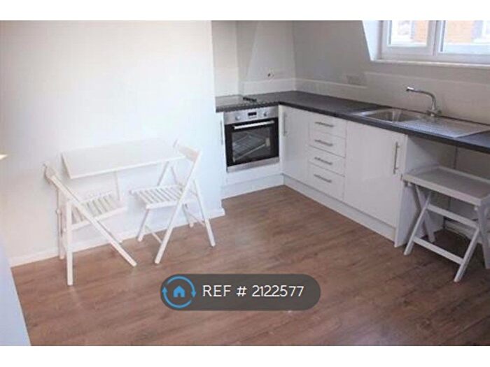 2 Bedroom Flat To Rent In Millers Terrace, London, E8
