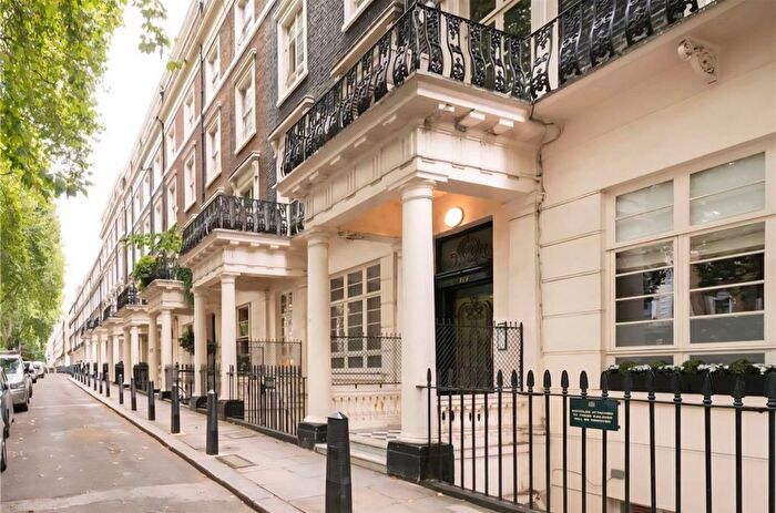 2 Bedroom Flat For Sale In Sussex Gardens, Hyde Park, London, W2