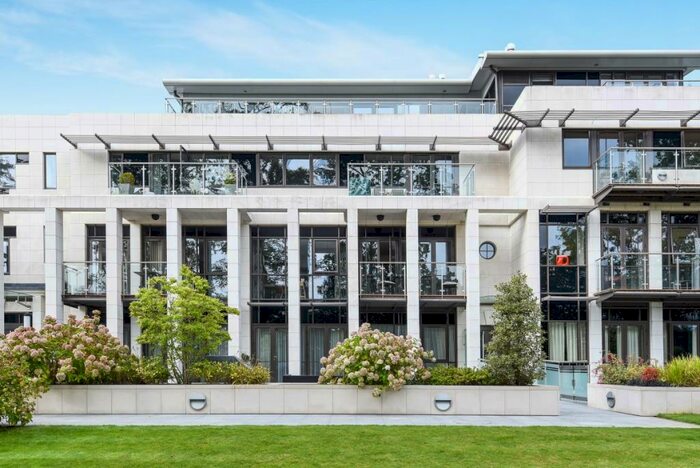 3 Bedroom Apartment To Rent In Charters Road Ascot, SL5