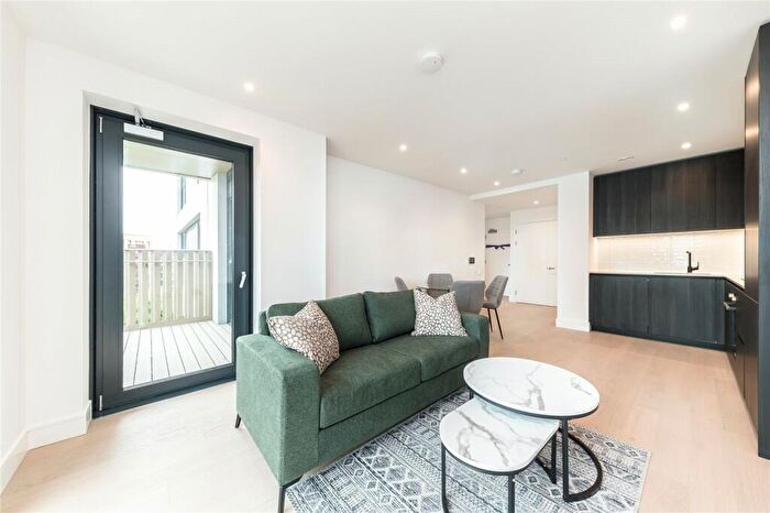 1 Bedroom Apartment To Rent In Hawksbury Heights, Hewson Way, London, SE17