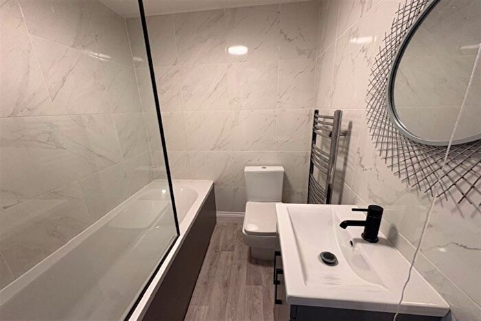 2 Bedroom Flat To Rent In High Street, High Street, CT9