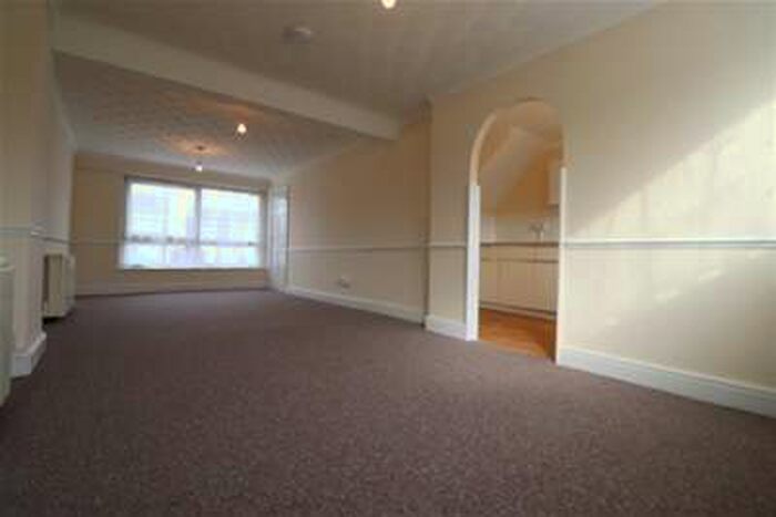 3 Bedroom Flat To Rent In Roseberry Court, Benfleet, SS7
