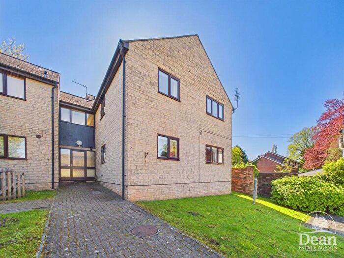 1 Bedroom Apartment For Sale In Buckshaft Road, Cinderford, GL14