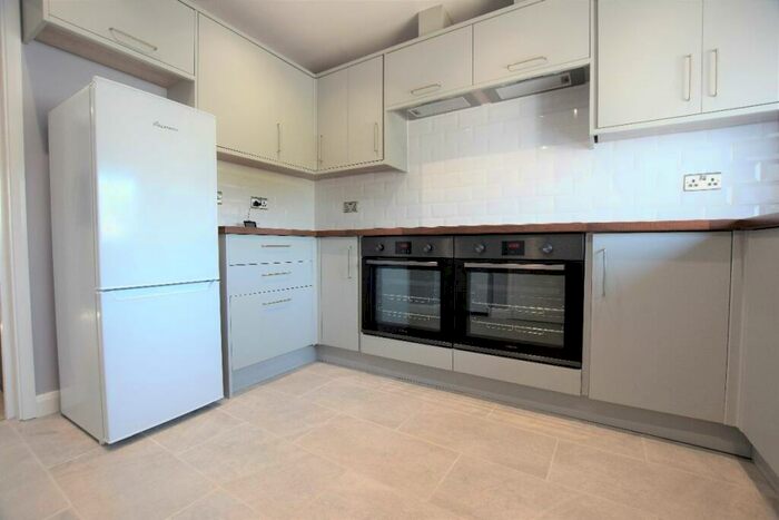 5 Bedroom Terraced House To Rent In Bed Student Home - Downs Road, Canterbury, CT2