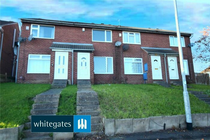 2 Bedroom Town House To Rent In Cottingley Approach, Leeds, West Yorkshire, LS11
