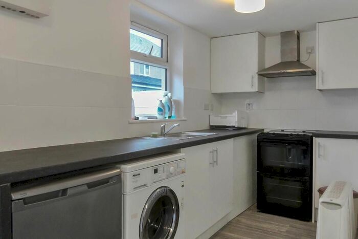 1 Bedroom Flat To Rent In Leyburn Road, London, N18