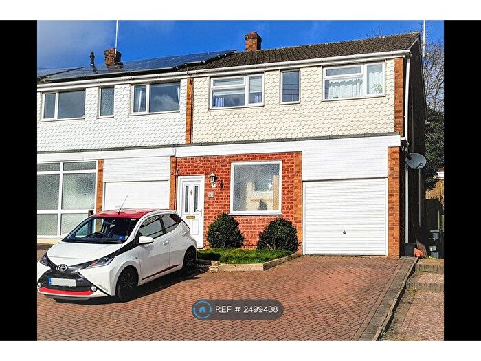 3 Bedroom End Of Terrace House To Rent In Steepwood Croft, Birmingham, B30