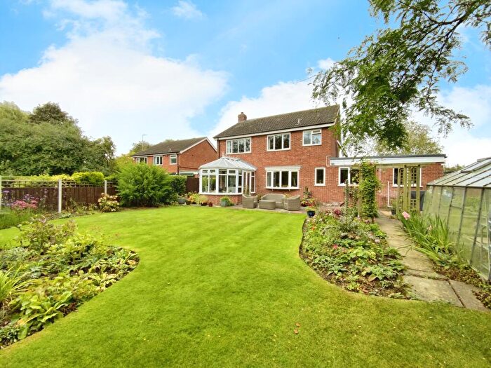4 Bedroom Detached House For Sale In Mansfield Court, Newland Park, Hull, HU5