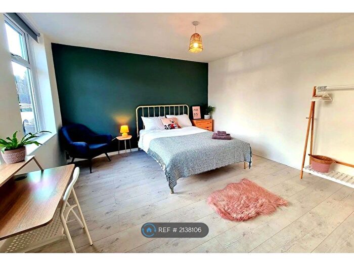 5 Bedroom End Of Terrace House To Rent In Preston Road, Manchester, M19