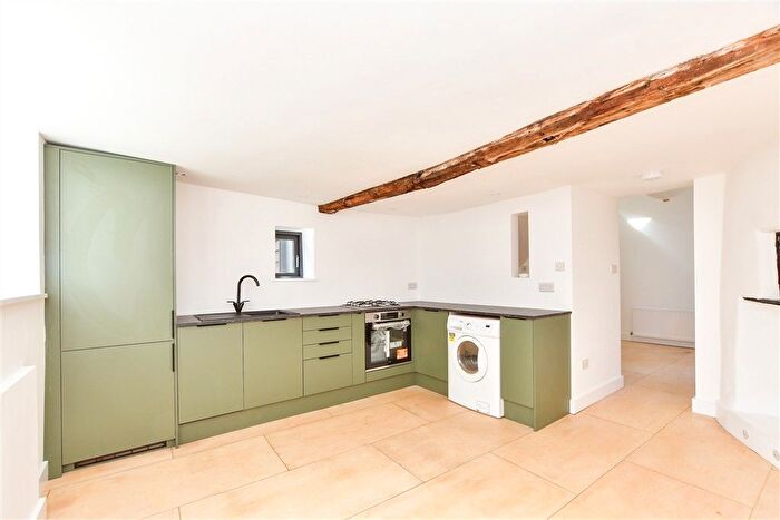 1 Bedroom Semi-Detached House For Sale In Dene Street, Dorking, Surrey, RH4