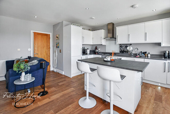 2 Bedroom Apartment For Sale In Upper Wickham Lane, Welling, DA16