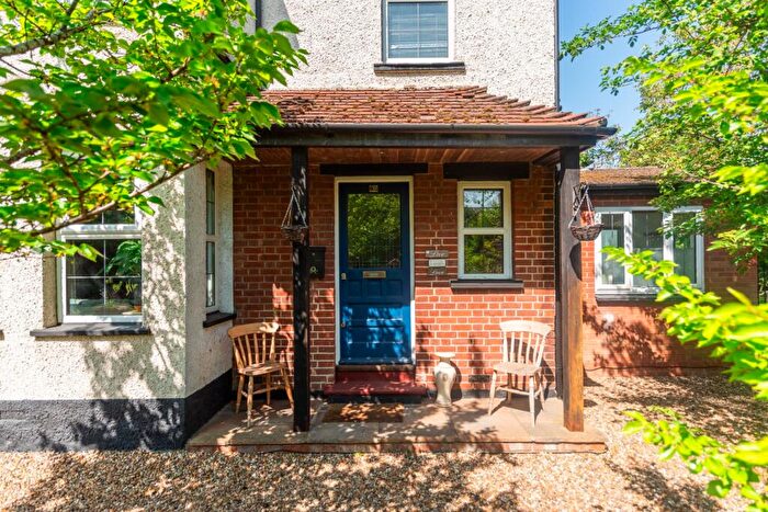 5 Bedroom Detached House For Sale In Walton Road, Aylesbury, Buckinghamshire, HP21