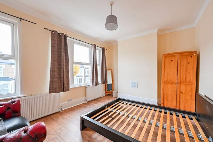 5 Bedroom Property To Rent In Glenwood Road, Harringay, London, N15