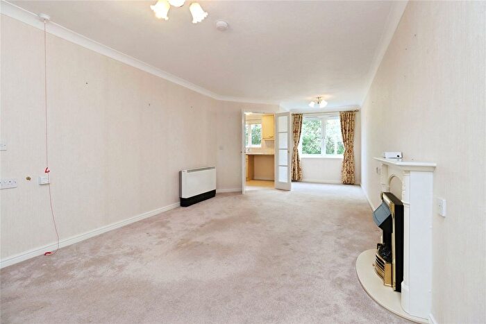 2 Bedroom Flat For Sale In Abraham Court, Oswestry, SY11