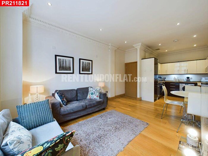 1 Bedroom Flat To Rent In School Mews, Shadwell, – Bedroom Flat, E1
