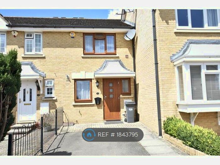 2 Bedroom Terraced House To Rent In Westminster Close, Feltham, TW14