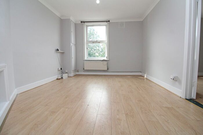 1 Bedroom Terraced House To Rent In Wood Street, Gillingham, ME7