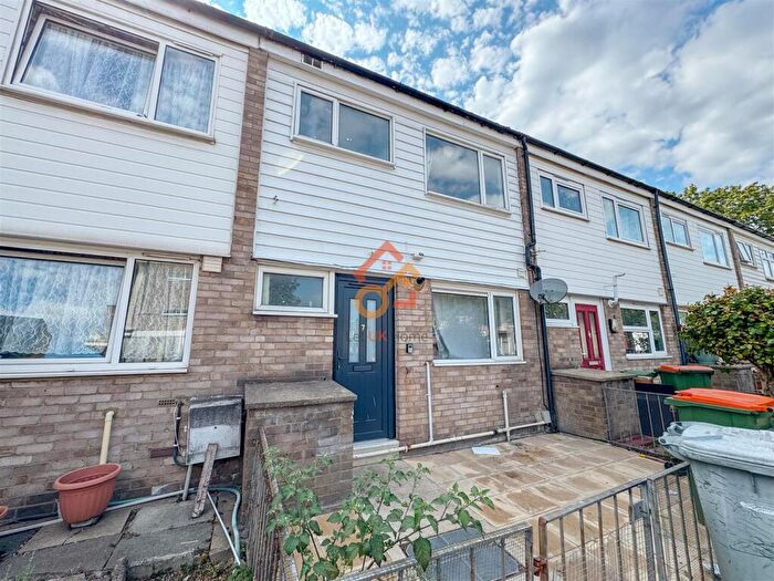 5 Bedroom House To Rent In Cruikshank Road, London, E15