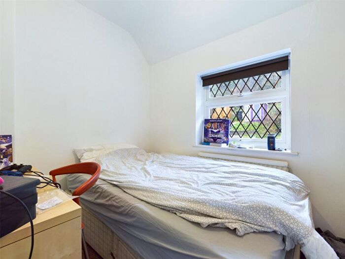 1 Bedroom Semi-Detached House To Rent In The Avenue, Brighton, East Sussex, BN2