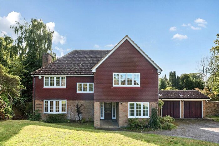 4 Bedroom Detached House For Sale In Brackenhill, Cobham, KT11