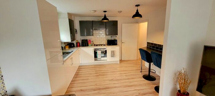 1 Bedroom Flat To Rent In Darwin Avenue, The Bridge Development, Dartford, DA1