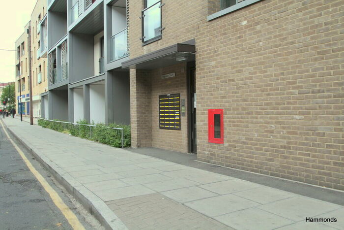 2 Bedroom Apartment To Rent In Bow Common Lane, London, E3