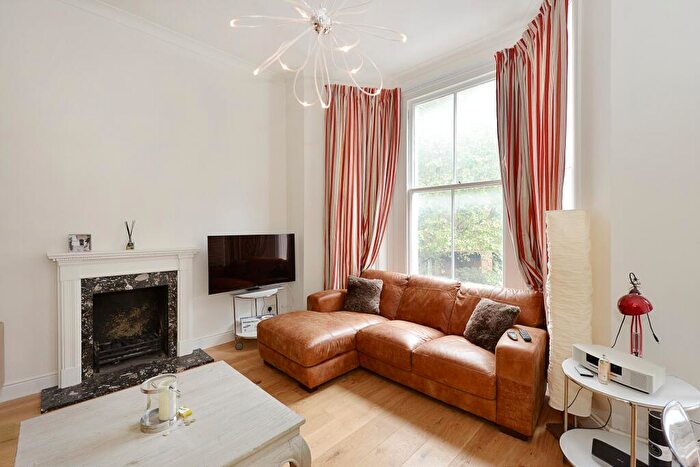 2 Bedroom Flat To Rent In Edith Grove, London, SW10