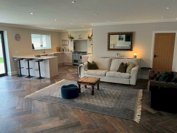 5 Bedroom Detached House To Rent In Moody Road, Fareham, PO14