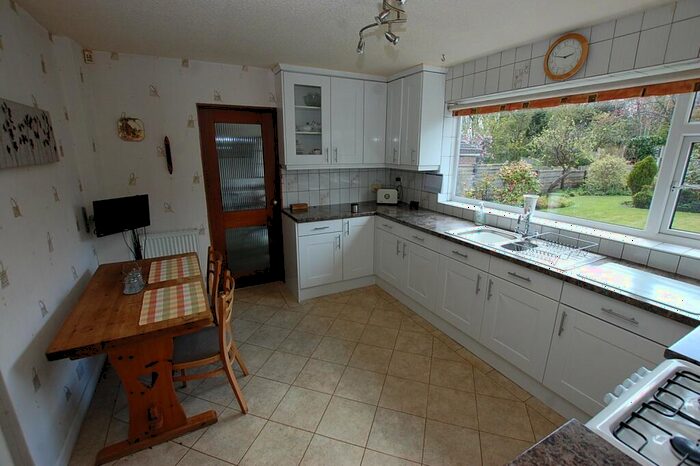 3 Bedroom Detached House For Sale In Hereford Close, Ashton-under-Lyne, Greater Manchester, OL6