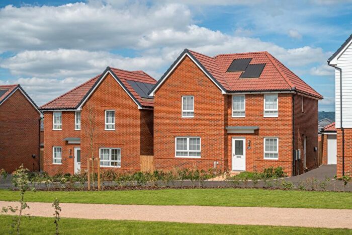 4 Bedroom Detached House For Sale In London Road, Aylesford, Kent, ME16