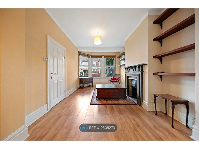 3 Bedroom Terraced House To Rent In Henniker Gardens, London, E6