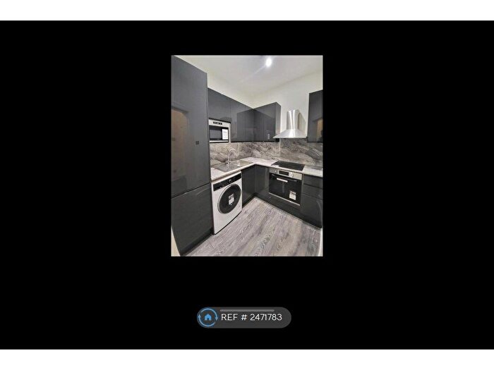 2 Bedroom Flat To Rent In Brunswick Road, Edinburgh, EH7