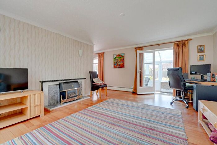 2 Bedroom Detached Bungalow For Sale In Chestnut Close, St. Ives, Cambridgeshire, PE27