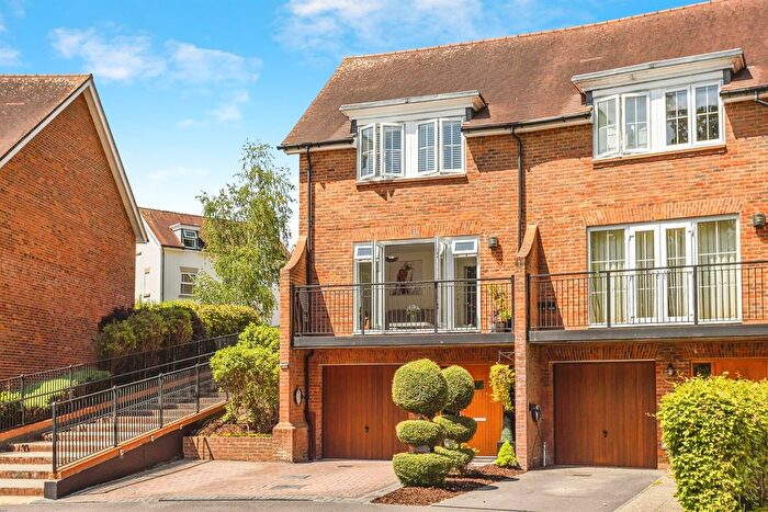 3 Bedroom End Of Terrace House For Sale In Renfields, Haywards Heath, RH16