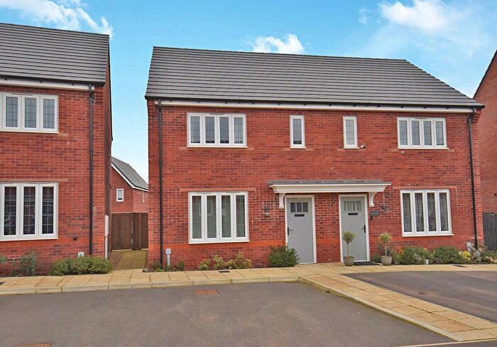 2 Bedroom Semi Detached House To Rent In Hornbeam Crescent, Cullompton, EX15