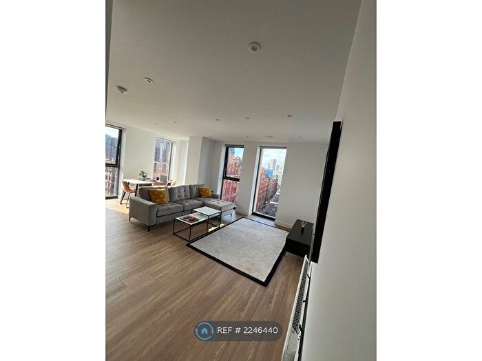 2 Bedroom Flat To Rent In Whitworth Street, Manchester, M1