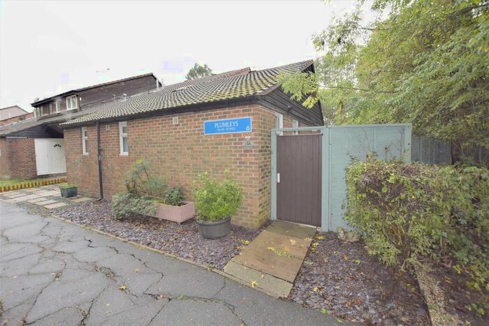 1 Bedroom Semi-Detached Bungalow To Rent In Plumleys, Pitsea, Basildon, SS13