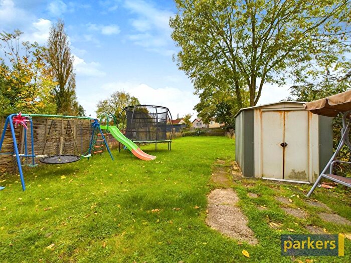 3 Bedroom Terraced House For Sale In Shinfield Road, Reading, Berkshire, RG2