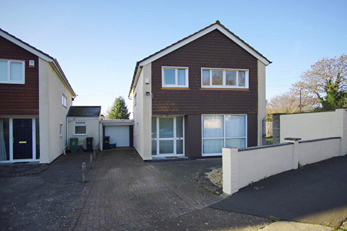 3 Bedroom Detached House To Rent In Russell Grove, Henleaze, BS6