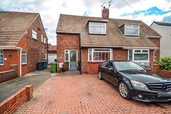3 Bedroom Cottage To Rent In Wheatall Drive, Whitburn, SR6