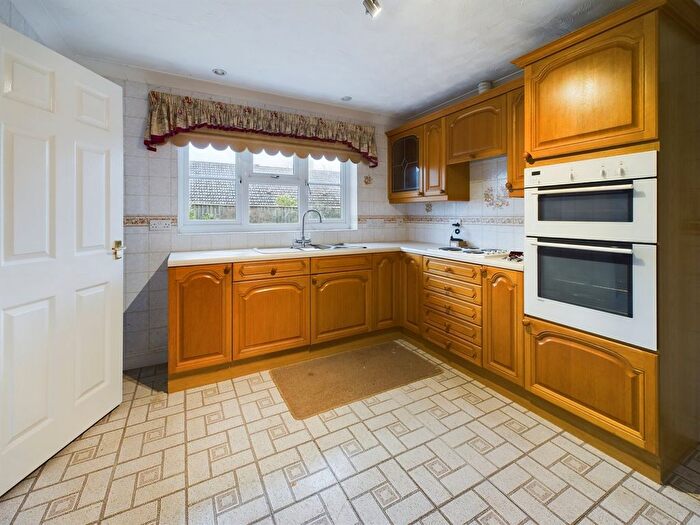 2 Bedroom Bungalow For Sale In Greenwich Close, Downham Market, PE38