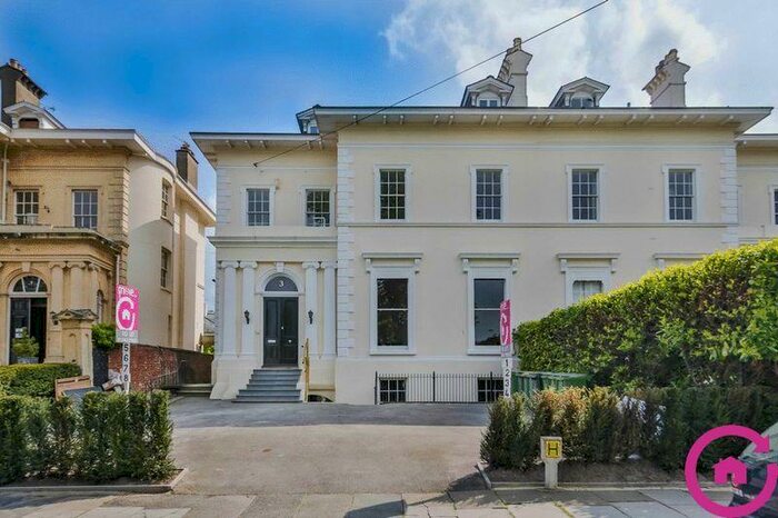 1 Bedroom Apartment To Rent In Douro Road, Cheltenham, GL50