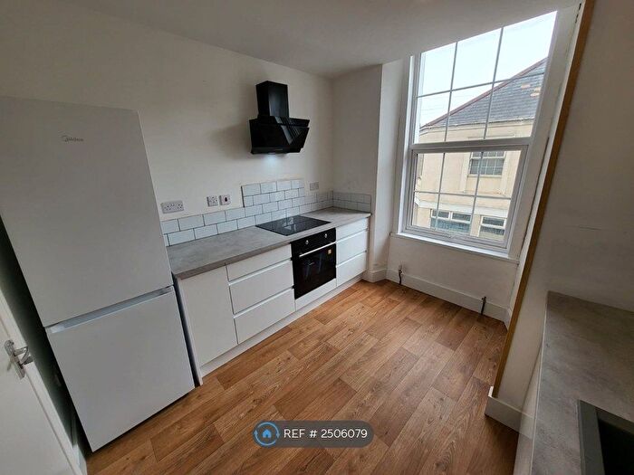 1 Bedroom Flat To Rent In Clifton Place, Plymouth, PL4