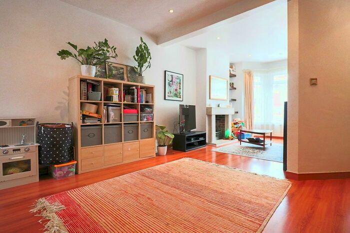 3 Bedroom Terraced House To Rent In Darwin Road, London, W5