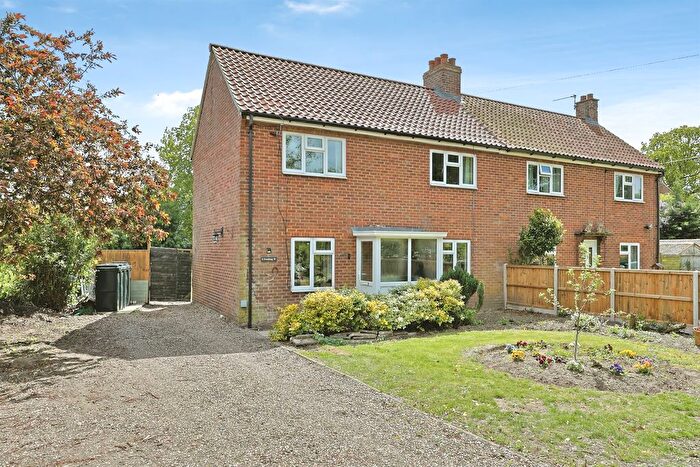 3 Bedroom Semi Detached House For Sale In Swathing, Cranworth, Thetford, IP25