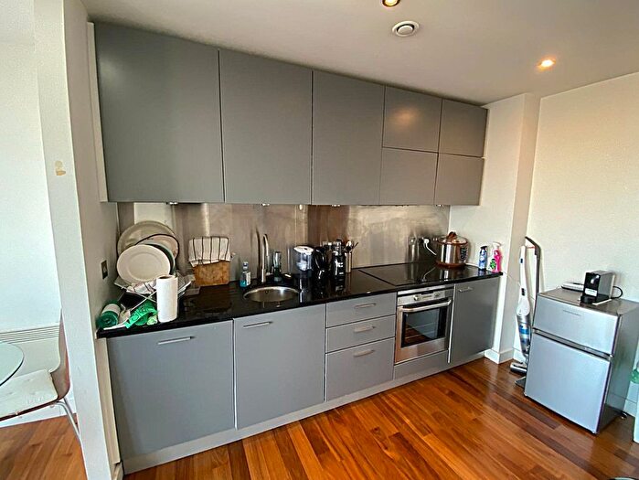 1 Bedroom Flat To Rent In Newport Road, Cardiff, CF24