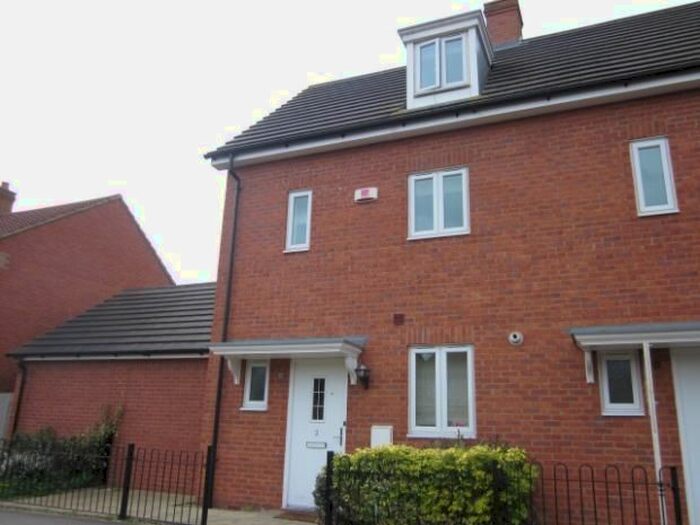 3 Bedroom Terraced House To Rent In Charlottes Row, Rushden NN10