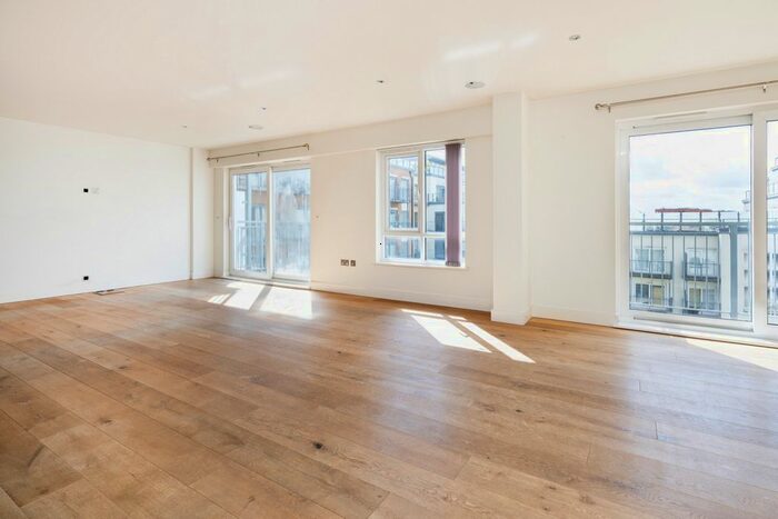 2 Bedroom Flat To Rent In Croft House, Heritage Avenue, Beaufort Park, NW9